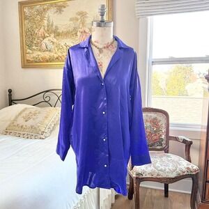 Victoria's Secret gold label button‎ up top Victoria's Secret gold label petite